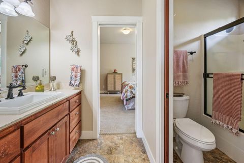 Tiny photo for 210 Bellerive Drive, Eagle Point, OR 97524 (MLS # 220219952)