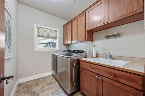 Tiny photo for 210 Bellerive Drive, Eagle Point, OR 97524 (MLS # 220219952)