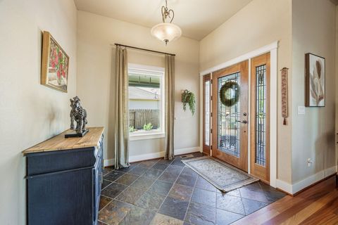 Tiny photo for 210 Bellerive Drive, Eagle Point, OR 97524 (MLS # 220219952)