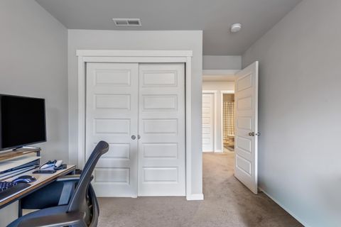 Tiny photo for 16500 Pine Creek Drive, La Pine, OR 97739 (MLS # 220214991)