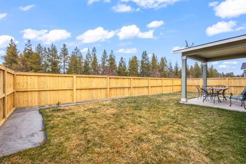 Tiny photo for 16500 Pine Creek Drive, La Pine, OR 97739 (MLS # 220214991)