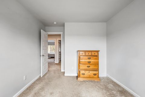 Tiny photo for 16500 Pine Creek Drive, La Pine, OR 97739 (MLS # 220214991)