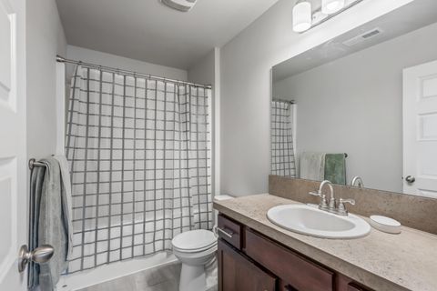 Tiny photo for 16500 Pine Creek Drive, La Pine, OR 97739 (MLS # 220214991)