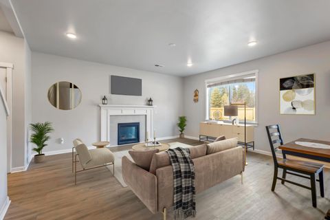 Tiny photo for 16500 Pine Creek Drive, La Pine, OR 97739 (MLS # 220214991)