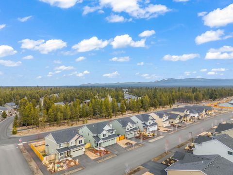 Tiny photo for 16500 Pine Creek Drive, La Pine, OR 97739 (MLS # 220214991)