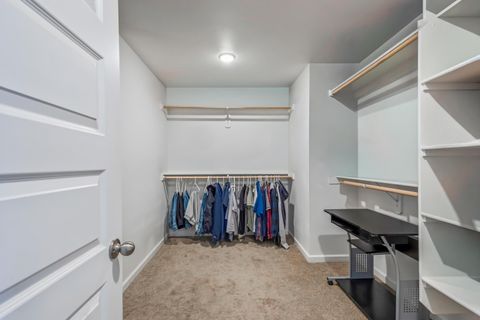 Tiny photo for 16500 Pine Creek Drive, La Pine, OR 97739 (MLS # 220214991)