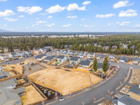 Tiny photo for 16500 Pine Creek Drive, La Pine, OR 97739 (MLS # 220214991)