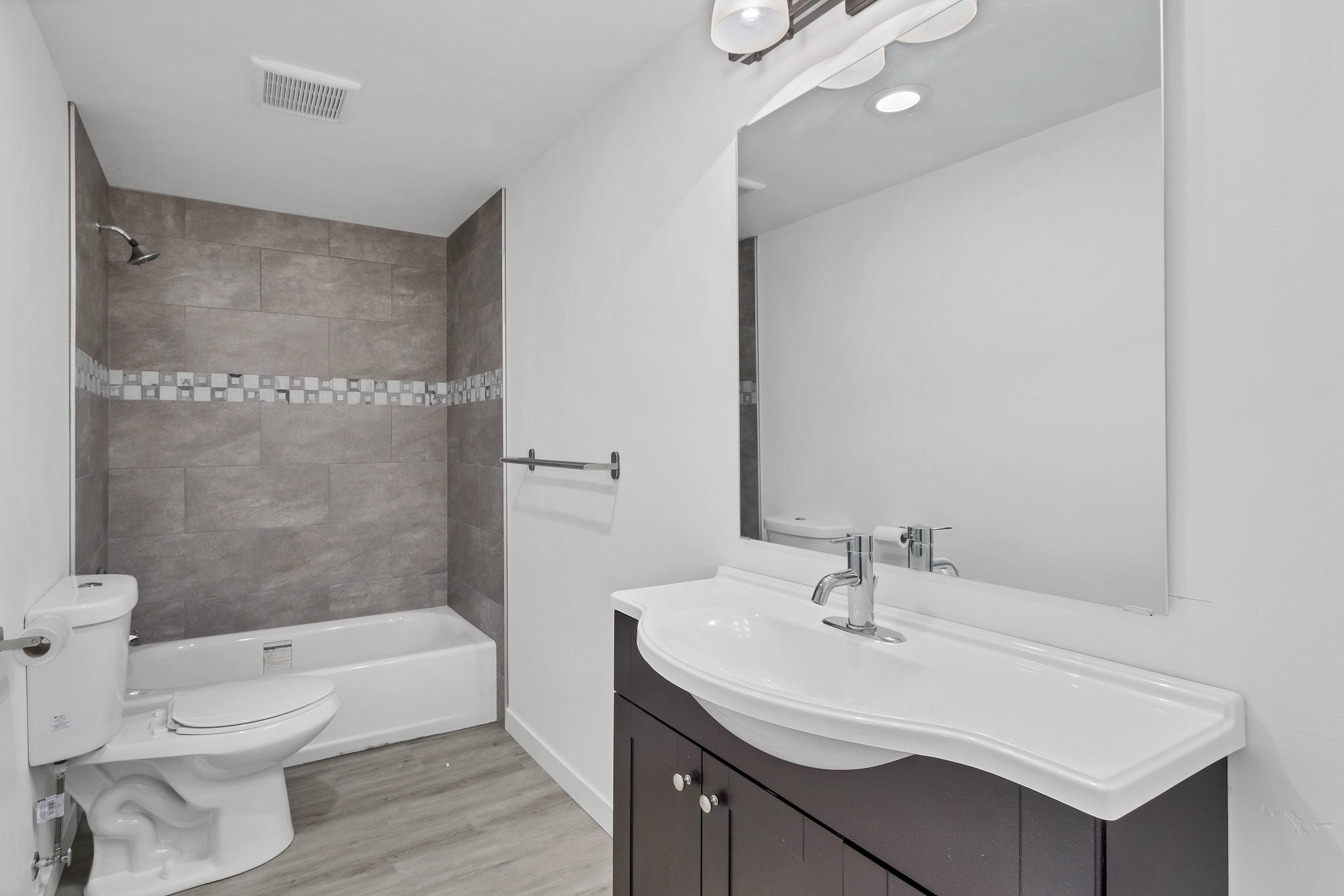 Nottingham Square - Residential