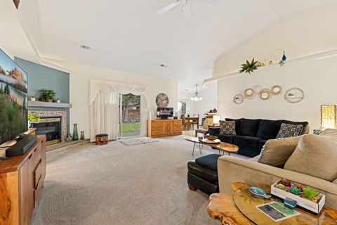 Tiny photo for 2719 SW Garden Meadow Drive, Grants Pass, OR 97527 (MLS # 220214027)