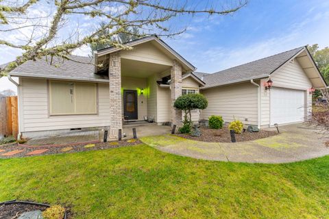Tiny photo for 2719 SW Garden Meadow Drive, Grants Pass, OR 97527 (MLS # 220214027)