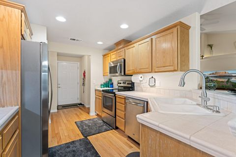 Tiny photo for 2719 SW Garden Meadow Drive, Grants Pass, OR 97527 (MLS # 220214027)