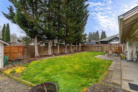 Tiny photo for 2719 SW Garden Meadow Drive, Grants Pass, OR 97527 (MLS # 220214027)