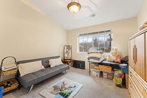 Tiny photo for 2719 SW Garden Meadow Drive, Grants Pass, OR 97527 (MLS # 220214027)