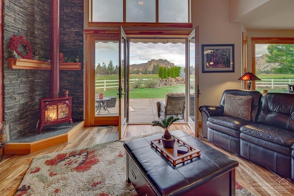 Crooked River Estate - Residential