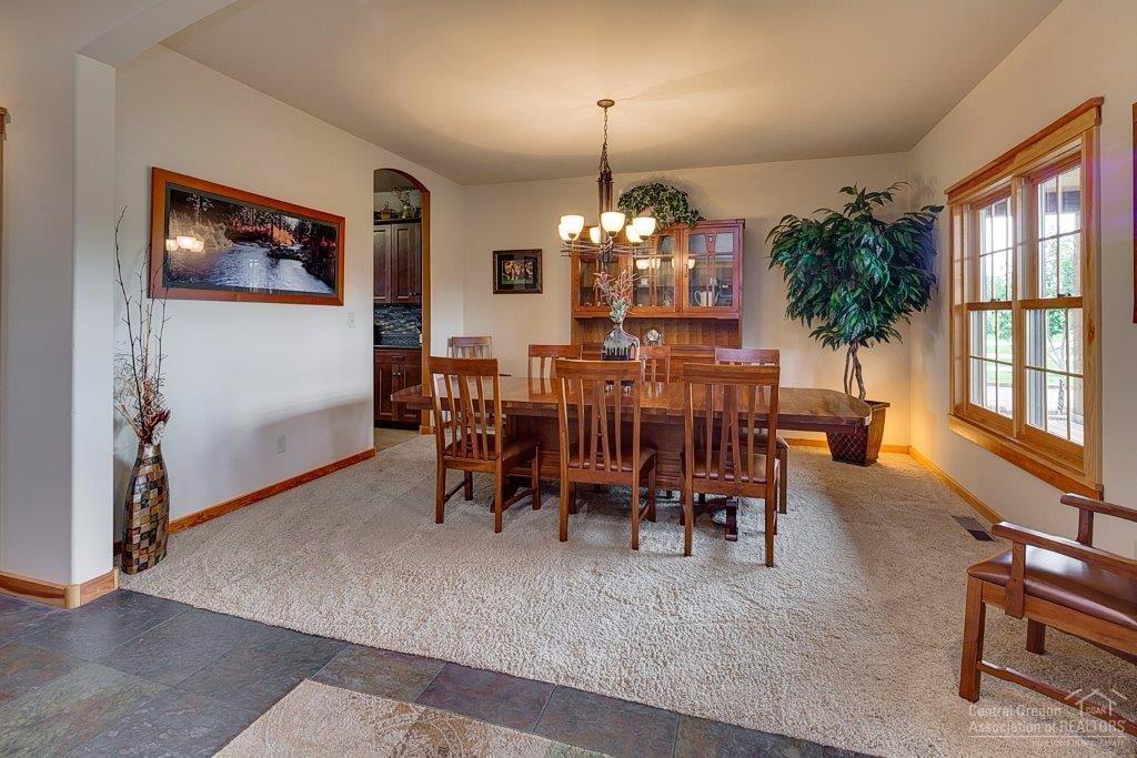 Crooked River Estate - Residential