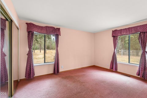 Tiny photo for 1475 Pleasant Creek Road, Rogue River, OR 97537 (MLS # 220226942)