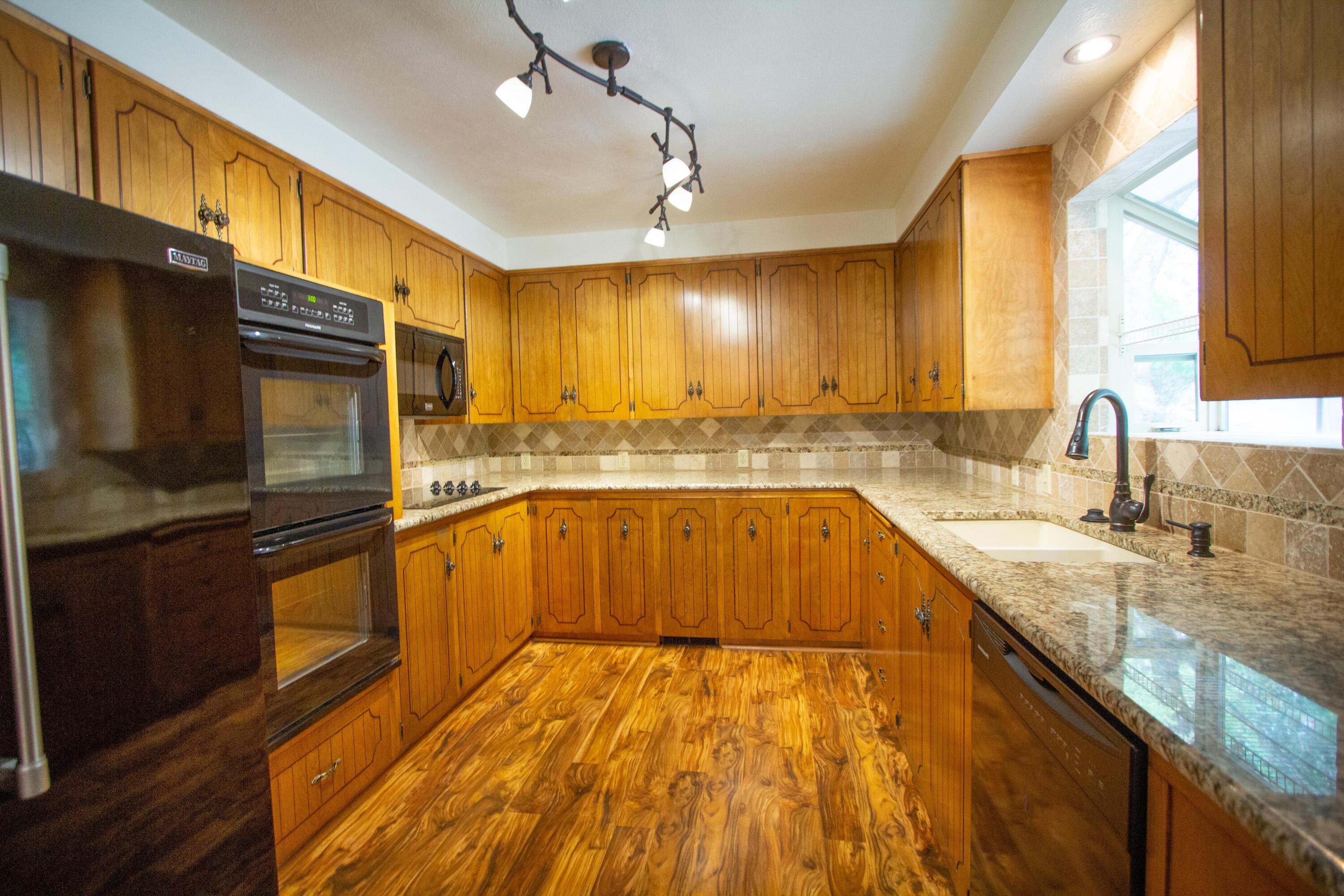 Cypress Villa - Residential