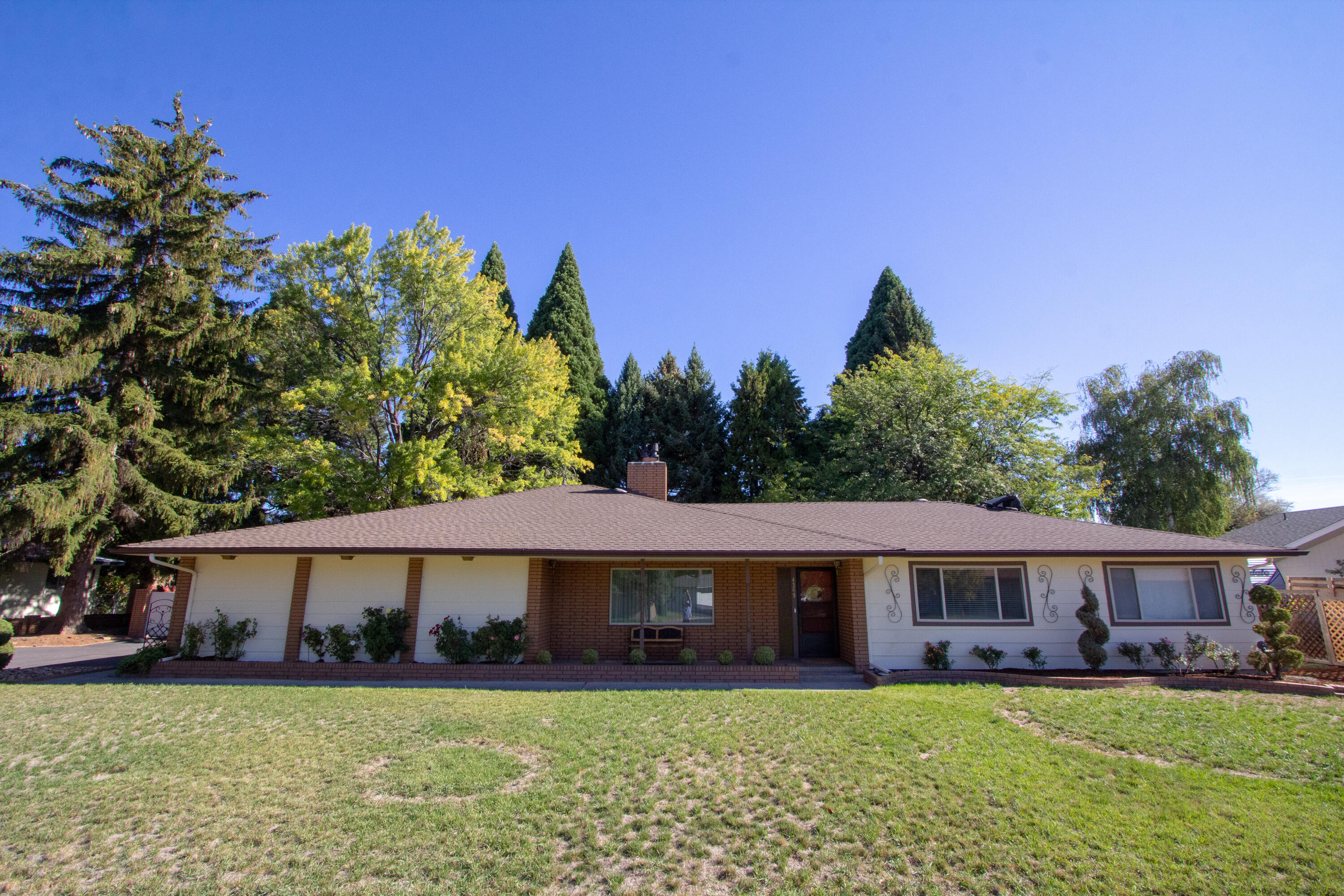 Cypress Villa - Residential