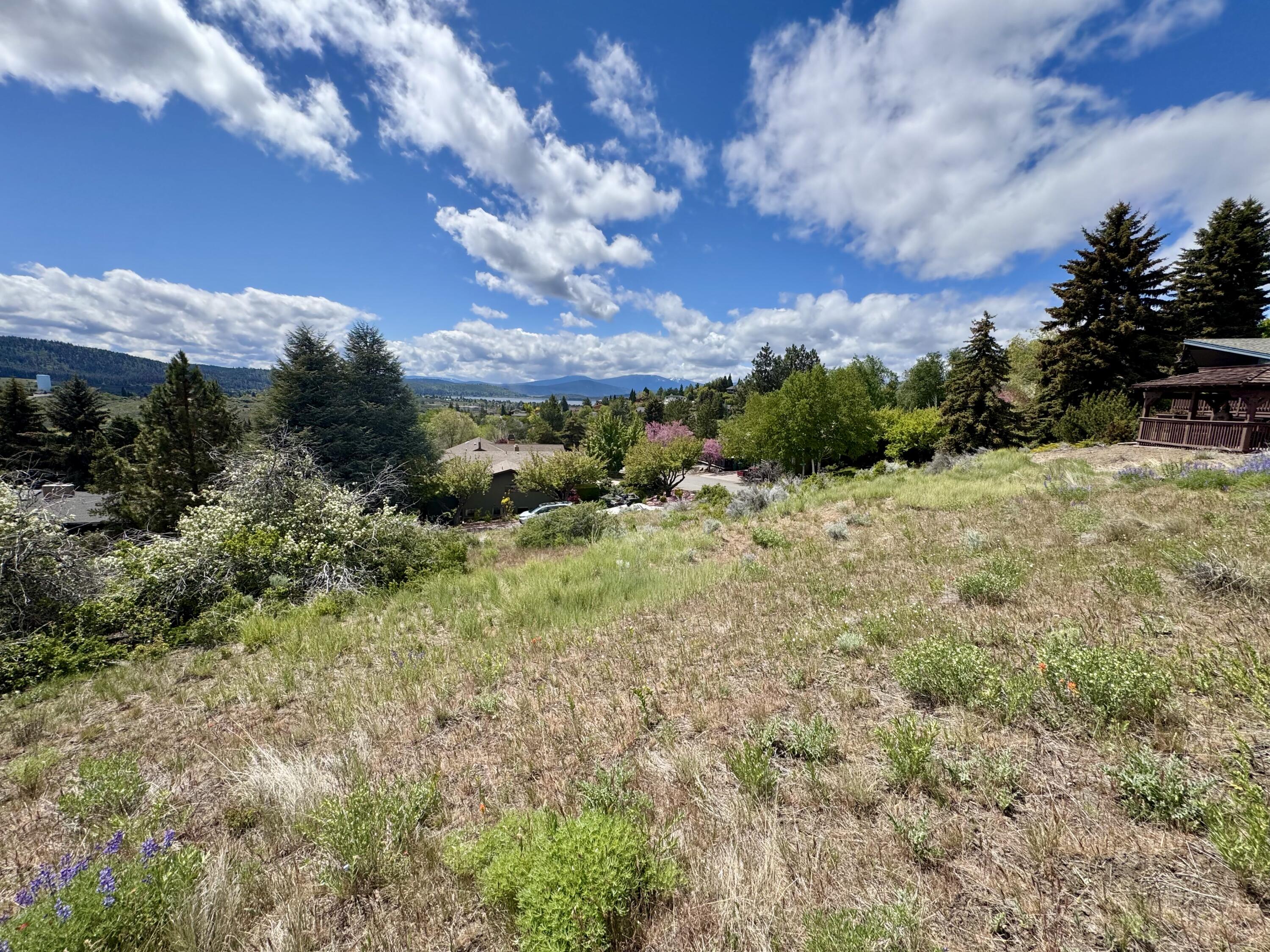 Klamath Falls -Mountain View Addition - Land