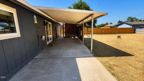 Tiny photo for 7875 Gladstone Avenue, White City, OR 97503 (MLS # 220227284)