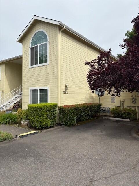 3963 Arrowhead Drive