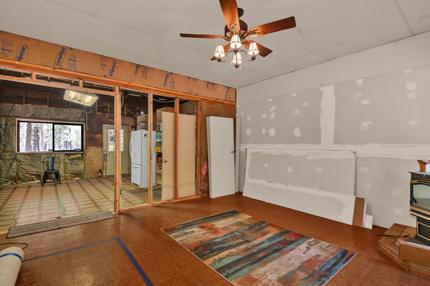 Ponderosa Pines - Land