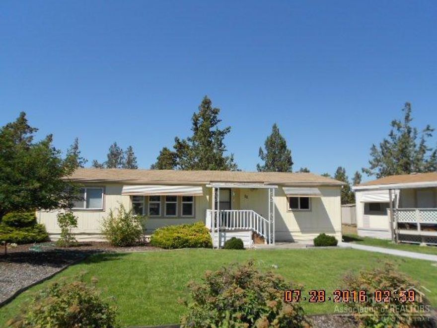 Great location near everything. Clean and neat. Mobile only, no real estate. Buyer needs to be approved by Park Board. Space rent is $350 per month.