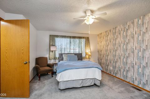 Tiny photo for 990 SE 2nd Street, Prineville, OR 97754 (MLS # 220224304)