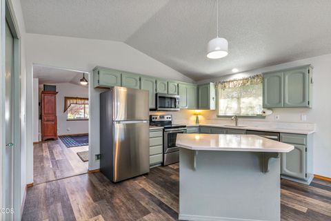 Tiny photo for 990 SE 2nd Street, Prineville, OR 97754 (MLS # 220224304)