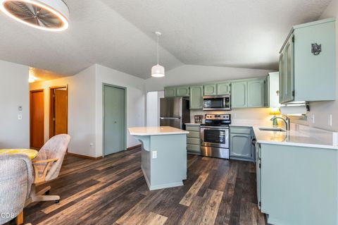Tiny photo for 990 SE 2nd Street, Prineville, OR 97754 (MLS # 220224304)