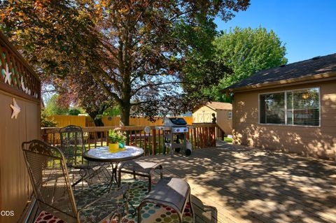 Tiny photo for 990 SE 2nd Street, Prineville, OR 97754 (MLS # 220224304)