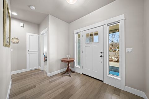 Tiny photo for 114 Connecticut Court, Medford, OR 97504 (MLS # 220217645)