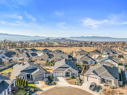 Tiny photo for 114 Connecticut Court, Medford, OR 97504 (MLS # 220217645)