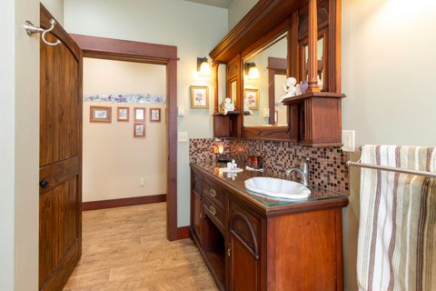 Tiny photo for 2305 NE Wilcox Avenue, Terrebonne, OR 97760 (MLS # 220219536)