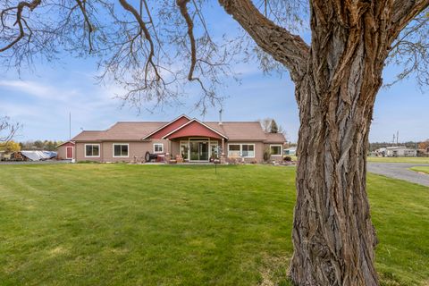 Tiny photo for 2305 NE Wilcox Avenue, Terrebonne, OR 97760 (MLS # 220219536)