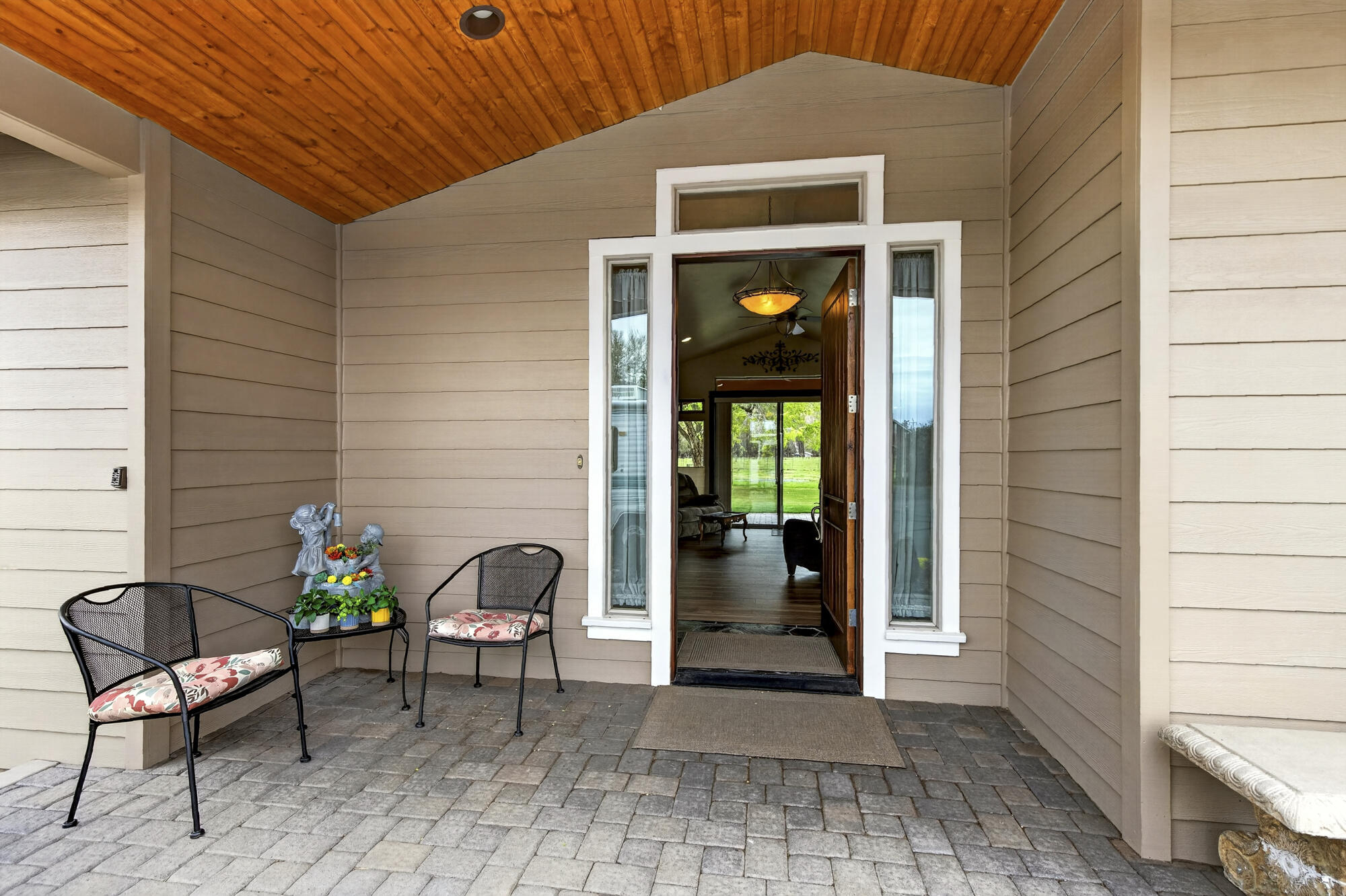 2305 NE Wilcox Avenue