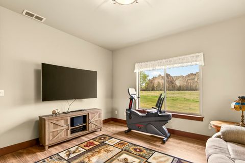 Tiny photo for 2305 NE Wilcox Avenue, Terrebonne, OR 97760 (MLS # 220219536)