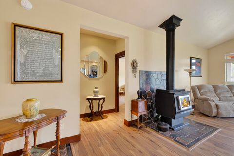 Tiny photo for 2305 NE Wilcox Avenue, Terrebonne, OR 97760 (MLS # 220219536)
