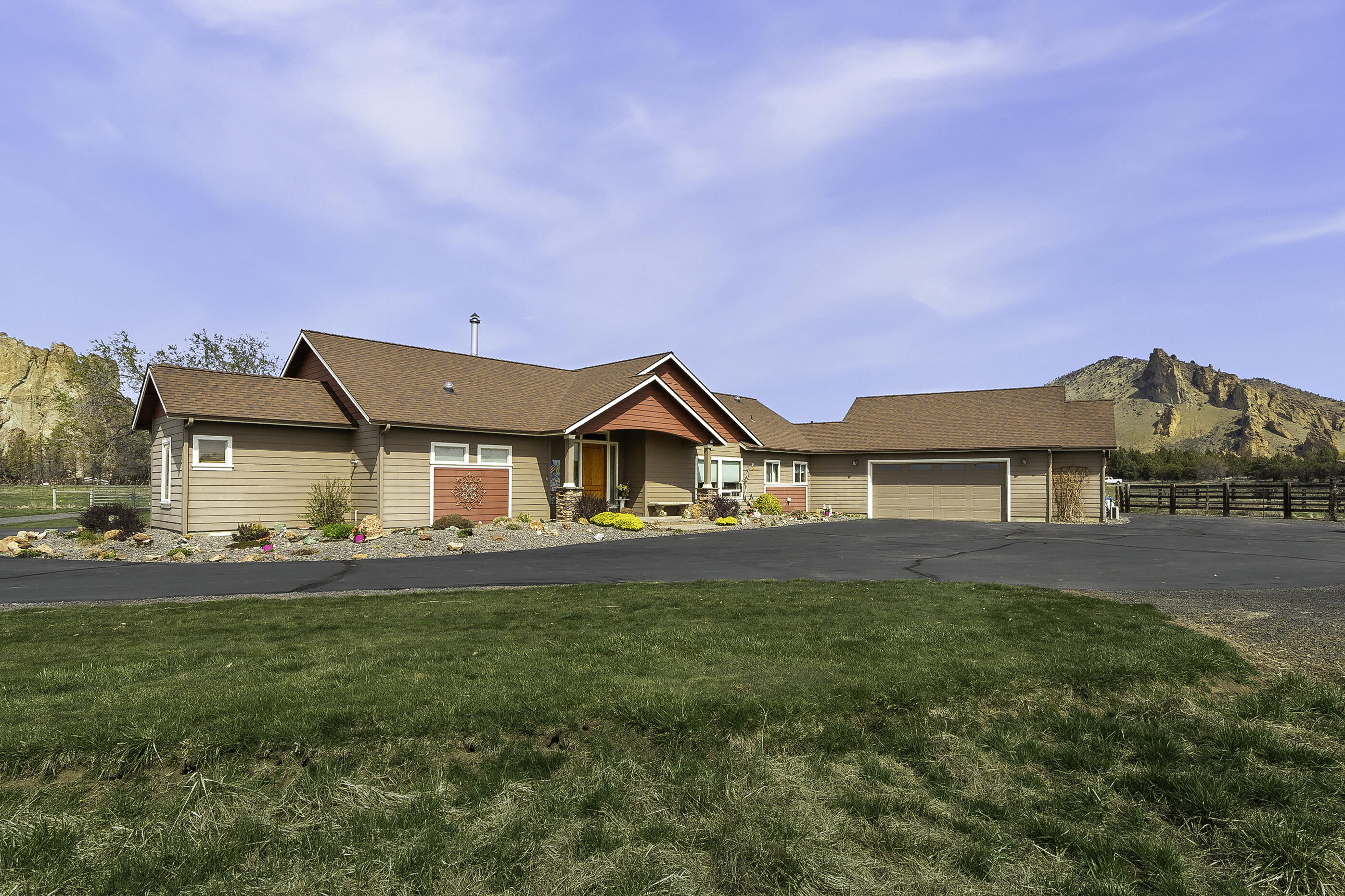 2305 NE Wilcox Avenue