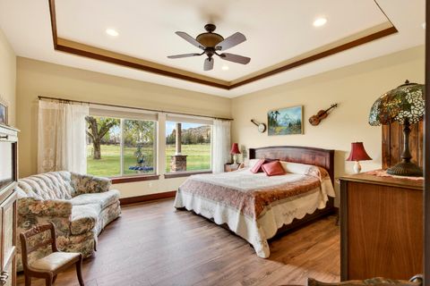 Tiny photo for 2305 NE Wilcox Avenue, Terrebonne, OR 97760 (MLS # 220219536)