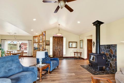 Tiny photo for 2305 NE Wilcox Avenue, Terrebonne, OR 97760 (MLS # 220219536)