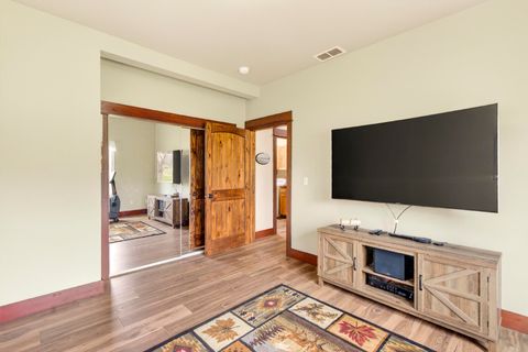 Tiny photo for 2305 NE Wilcox Avenue, Terrebonne, OR 97760 (MLS # 220219536)