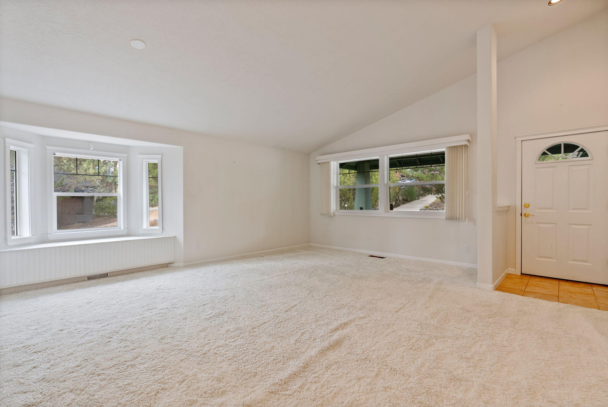 2627 NW Rainbow Ridge Drive