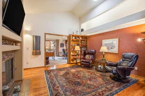 Tiny photo for 20468 Steamboat Court, Bend, OR 97702 (MLS # 220219891)