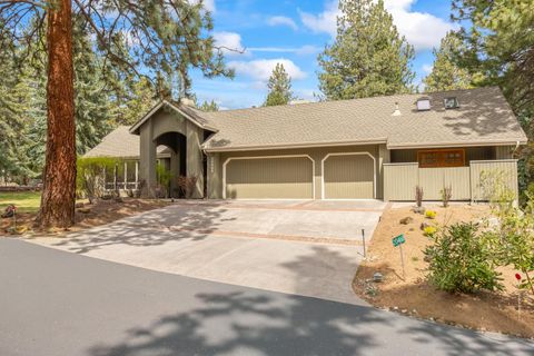 Tiny photo for 20468 Steamboat Court, Bend, OR 97702 (MLS # 220219891)