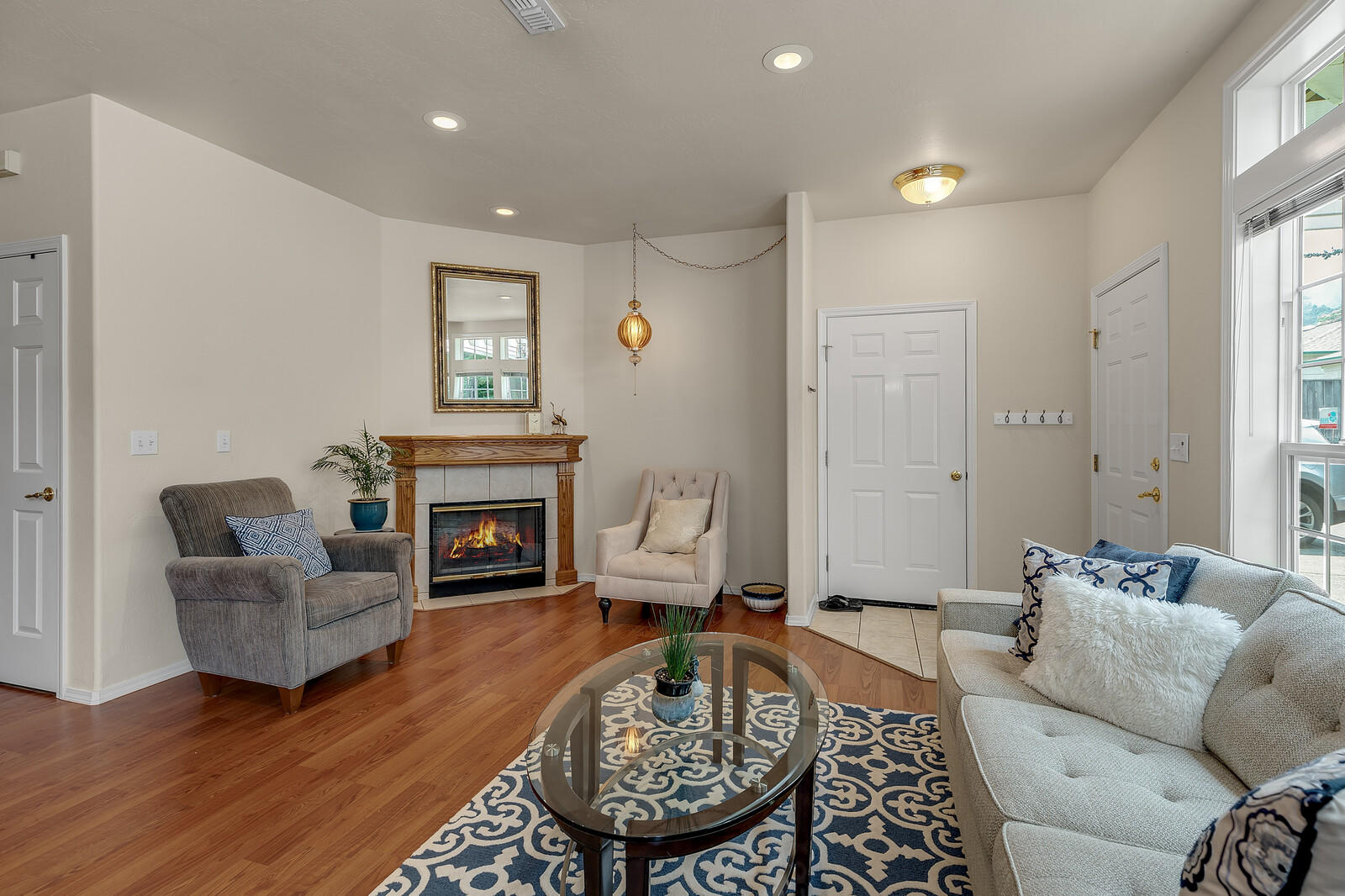 Court On Mary Jane, The - Residential