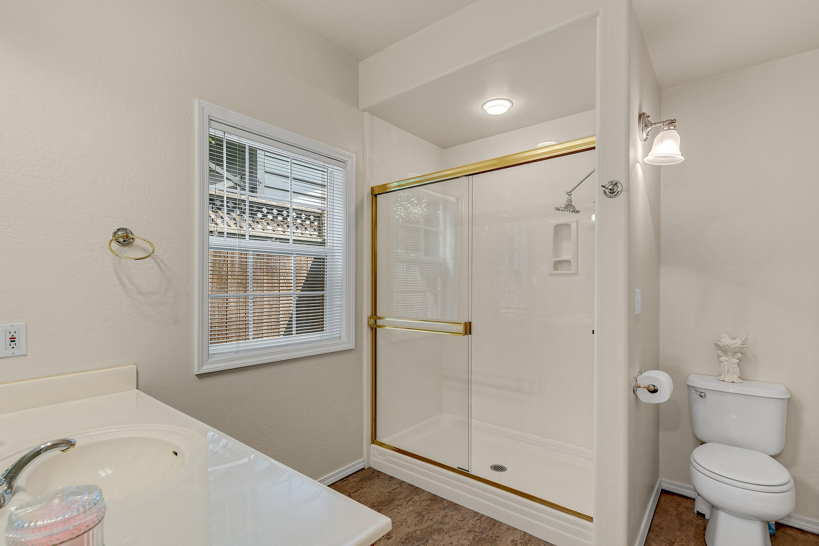 Court On Mary Jane, The - Residential
