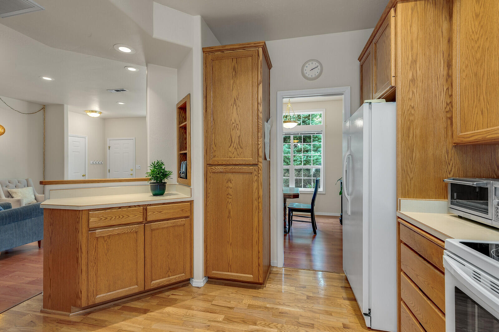 Court On Mary Jane, The - Residential