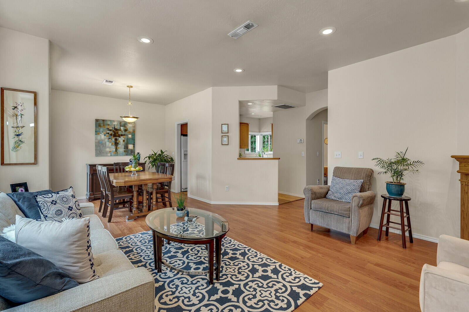 Court On Mary Jane, The - Residential