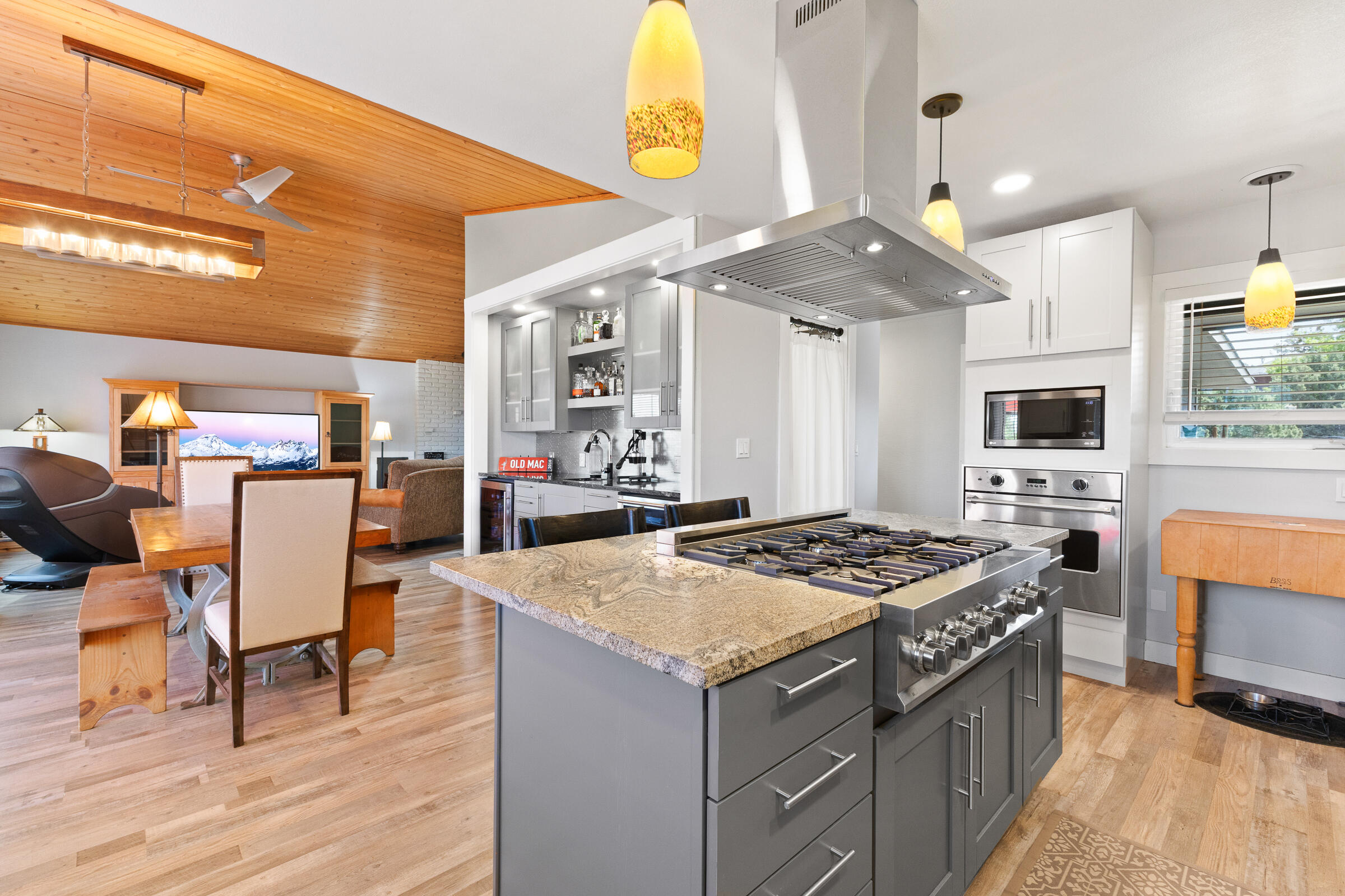 64911 Glacier View Drive